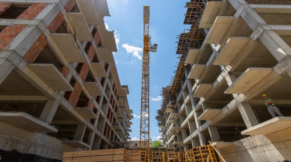 Mbyllet afati per grantin e bashkive, 8 mln euro per bonusin e qirase